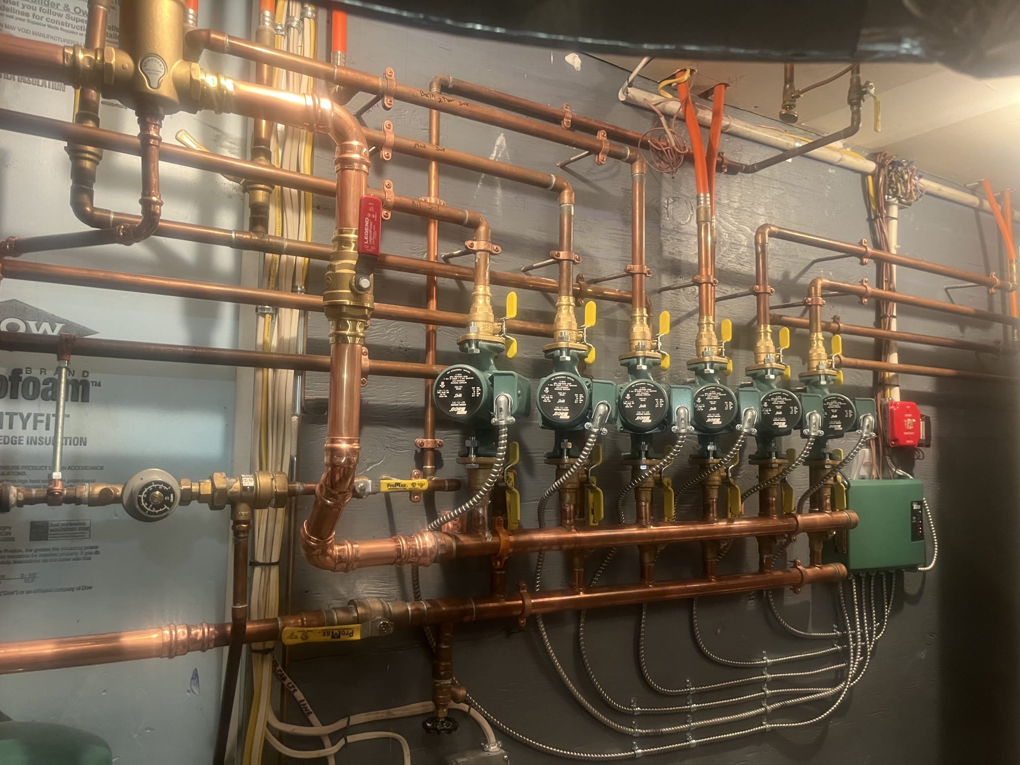 Custom copper zone manifold with circulator pumps